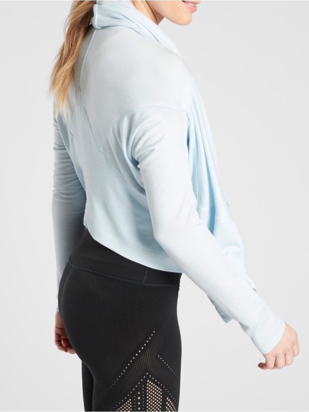 Athleta Nirvana Wear Two Ways Wrap Size Medium - Picture 10 of 11